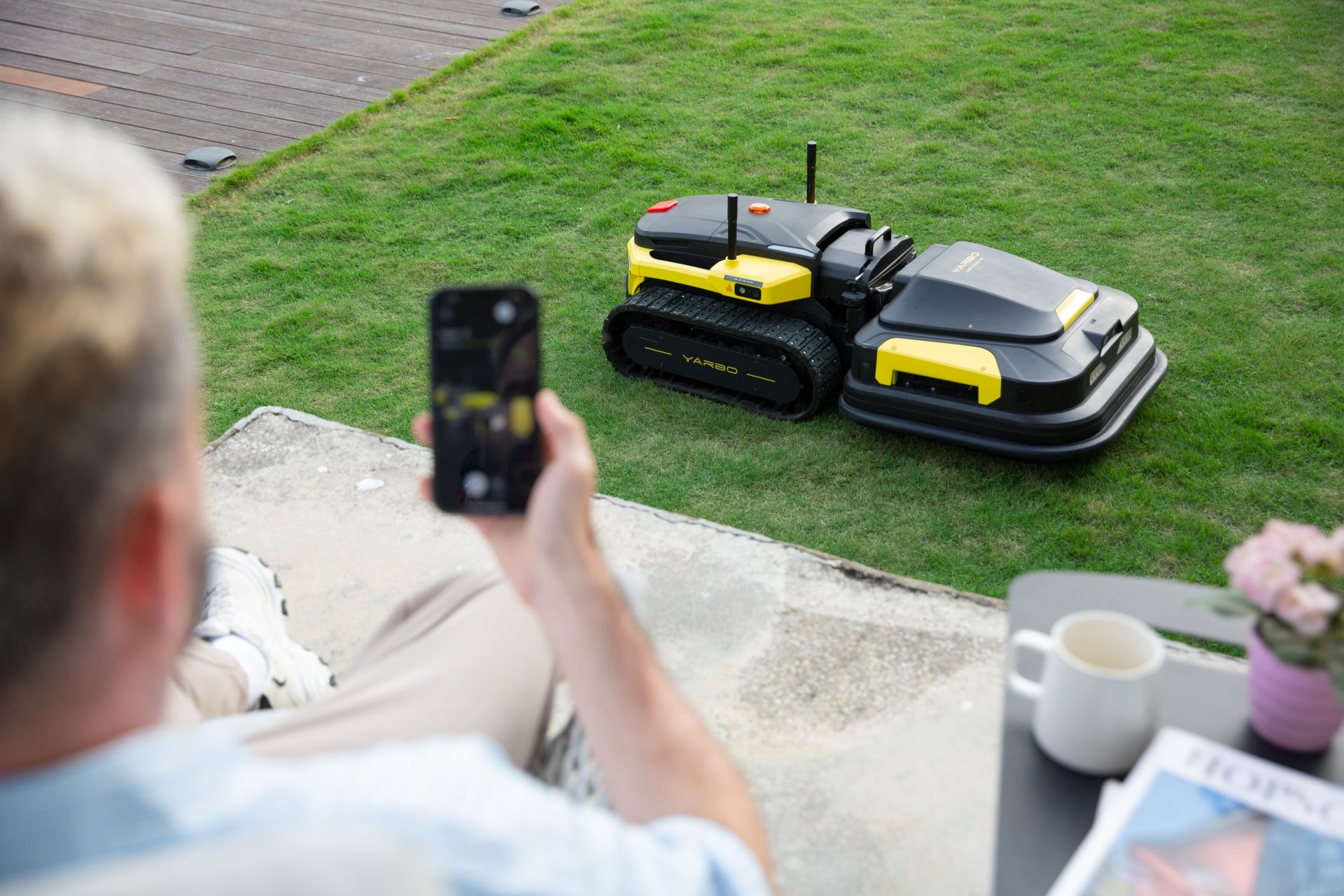 Kadde Company OÜ Yarbo CORE aiarobot, Yarbo robotniiduk kuni 25000m2, Yarbo lumepuhur, Yarbo puhur, Yarbo Lumepuhur ja Muruniiduk, Yarbo Lumepuhur, Muruniiduk ja Lehepuhur Ametlik maaletooja ja edasimüüja Eestis
