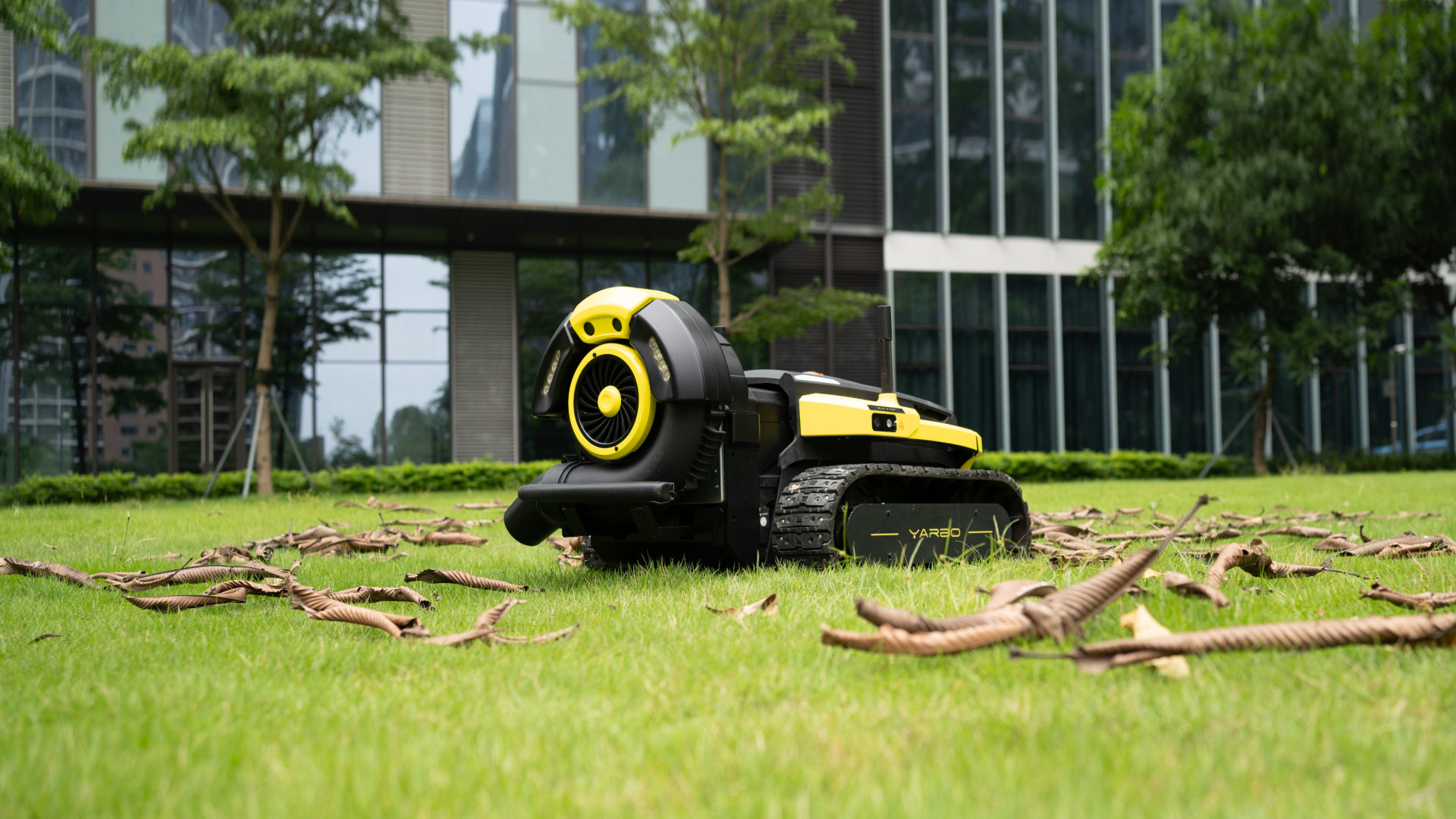 Kadde Company OÜ Yarbo CORE aiarobot, Yarbo robotniiduk kuni 25000m2, Yarbo lumepuhur, Yarbo puhur, Yarbo Lumepuhur ja Muruniiduk, Yarbo Lumepuhur, Muruniiduk ja Lehepuhur Ametlik maaletooja ja edasimüüja Eestis