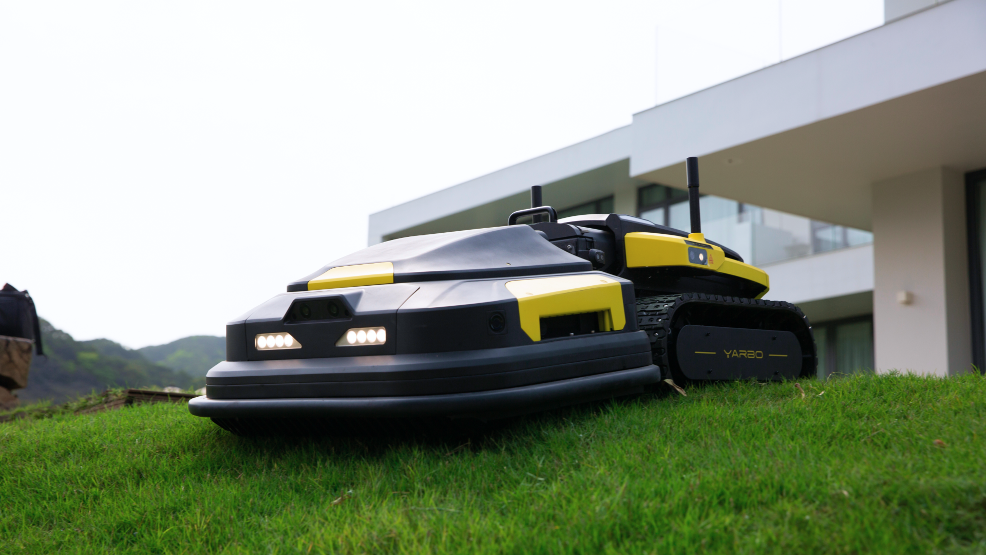 Yarbo robotniiduk kuni 25000m2 Kadde Company OÜ